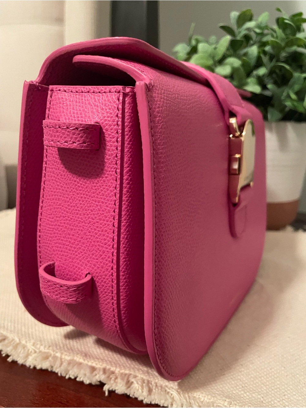 Senreve Cadence crossbody pebbled Viva Magenta - Picture 7 of 12